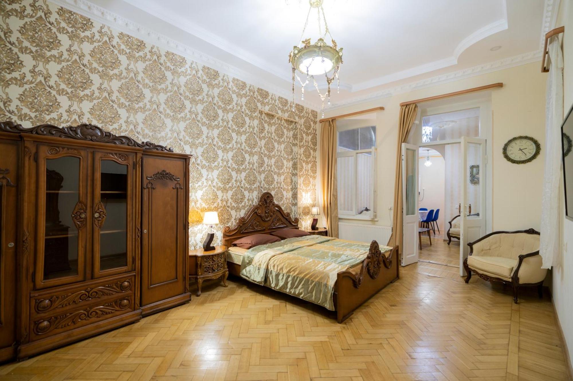 Хостел Leon Rooms Тбилиси Экстерьер фото