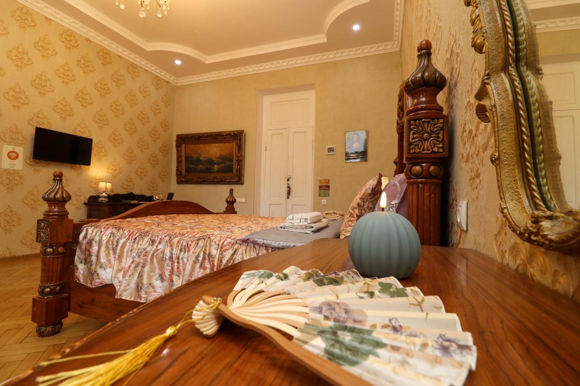 Хостел Leon Rooms Тбилиси Экстерьер фото